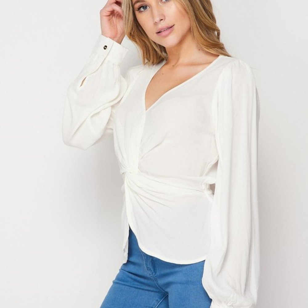 Off White twist front Top - Picture 5 of 6